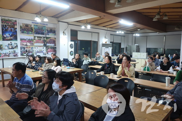 이날 행사에는 김현철 이사장 등 평연 회원 40여 명이 참석했다.