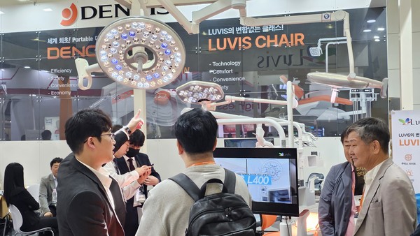 국가대표 LED 수술등 브랜드 ‘LUVIS’ 라인업도 큰 인기를 끌었다.