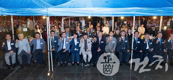 전북대총동창회가 지난 13일 제40대 신임회장 취임식을 개최했다.